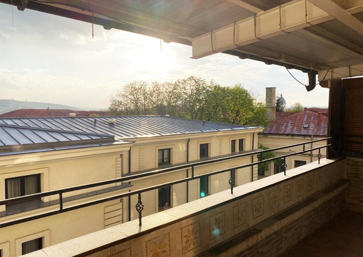 Spacious Apartment In City Centre Iasi Exterior foto