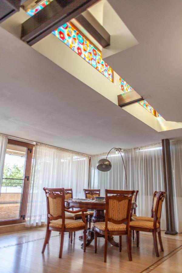 Spacious Apartment In City Centre Iasi Exterior foto