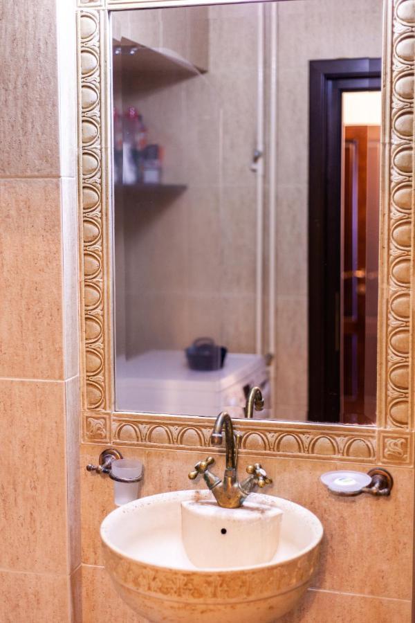 Spacious Apartment In City Centre Iasi Exterior foto