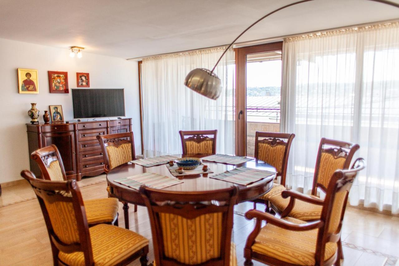 Spacious Apartment In City Centre Iasi Exterior foto