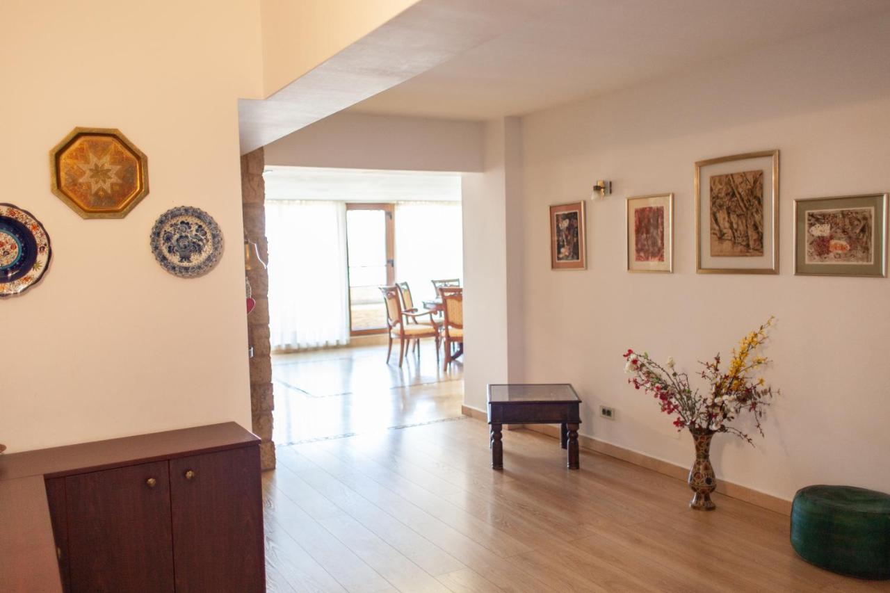 Spacious Apartment In City Centre Iasi Exterior foto