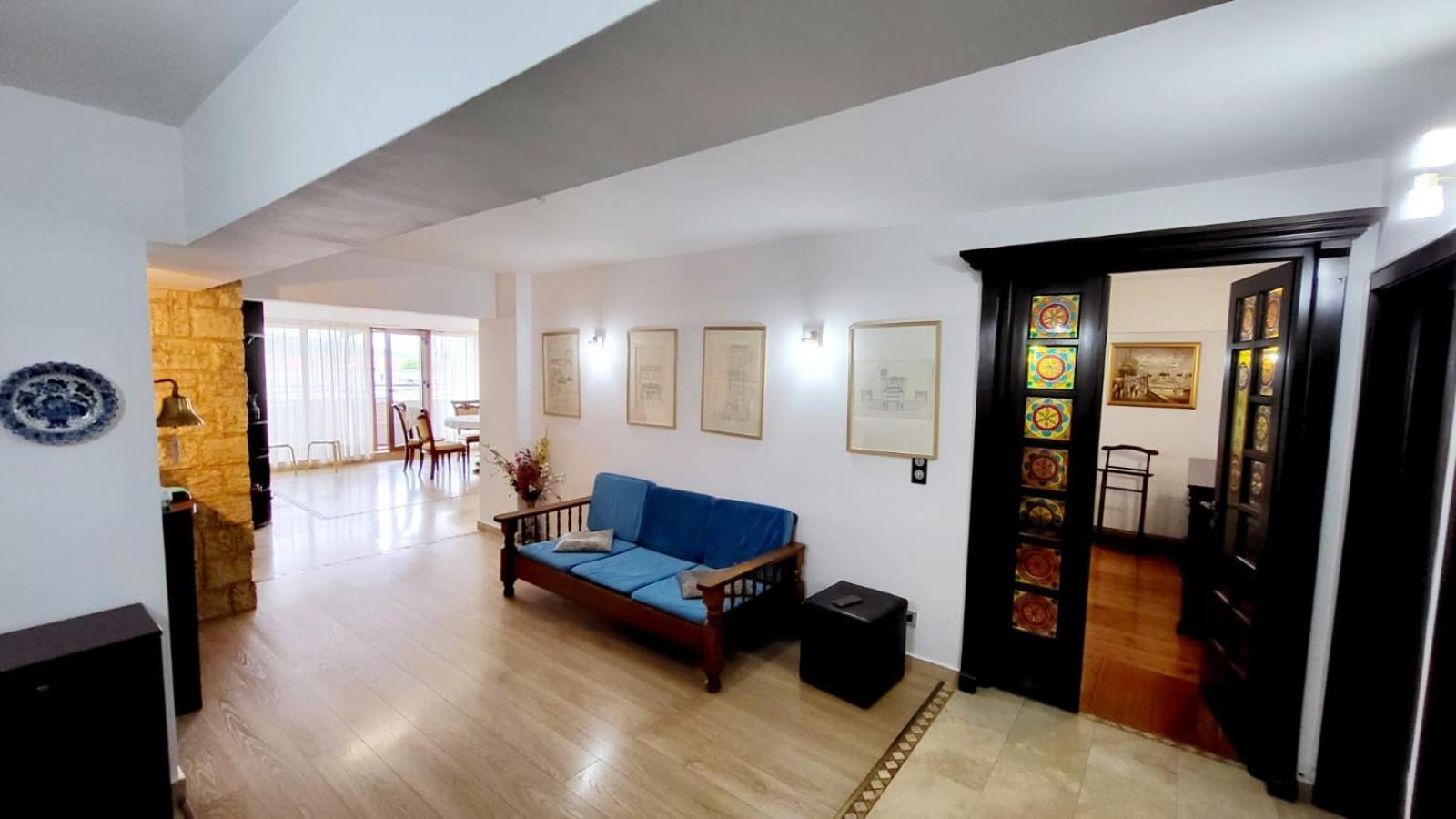 Spacious Apartment In City Centre Iasi Exterior foto